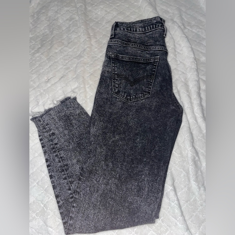 LEVIS